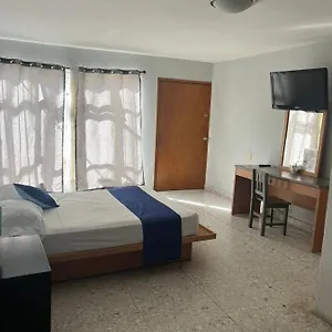 2* Hotel Hotel Queretaro